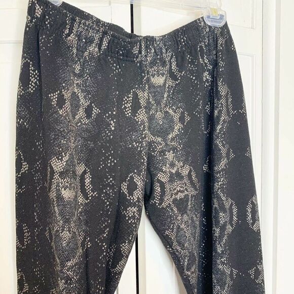 Monrow Women’s Black Casual Silver Python Snake Print Jogger Pants XS - Picture 7 of 9